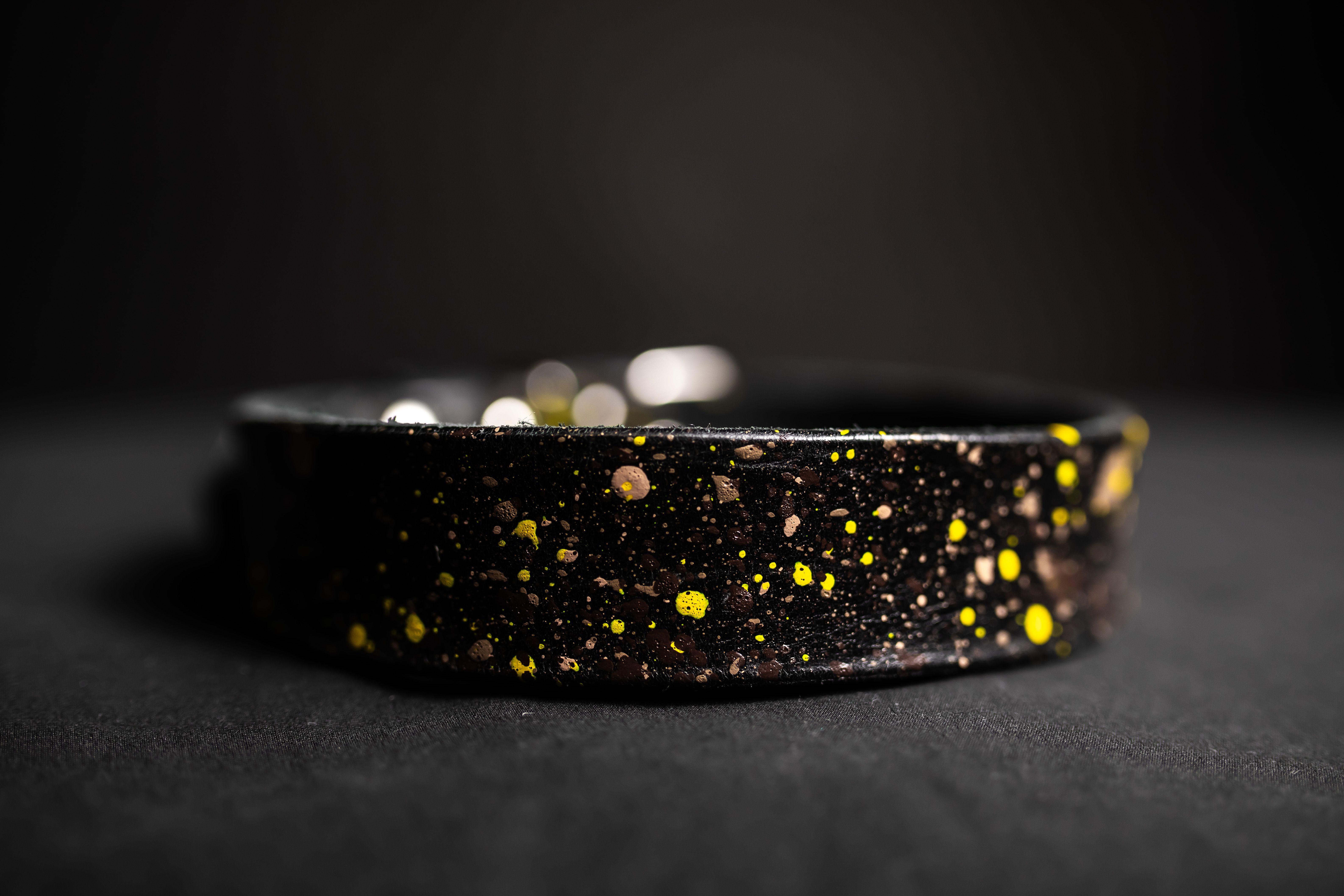 Halsbänder von Day & Night Dogwear, handgefertigt